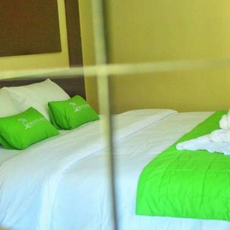 Kuta Indah Hotel Luaran gambar