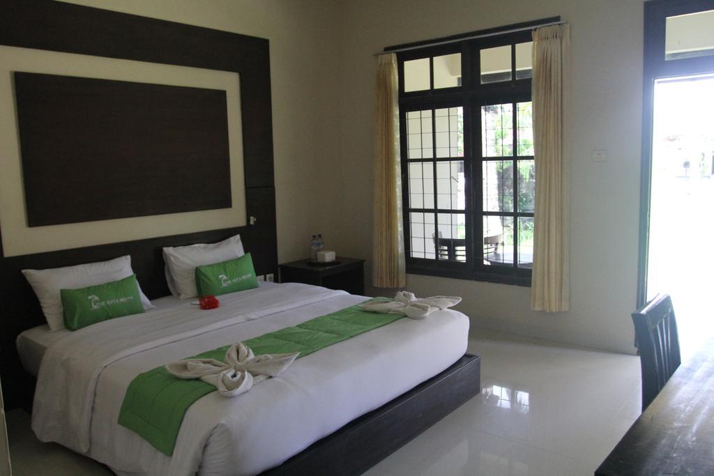 Kuta Indah Hotel Luaran gambar