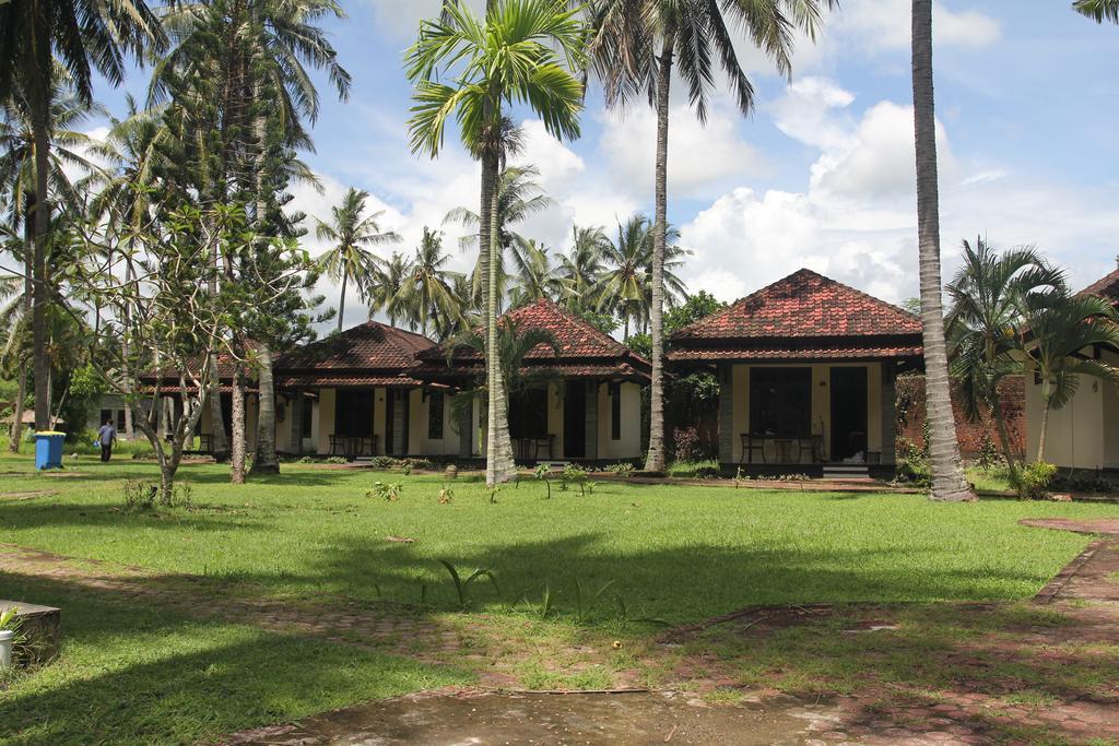 Kuta Indah Hotel Luaran gambar