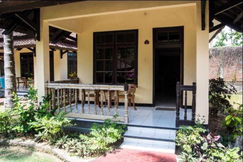 Kuta Indah Hotel Luaran gambar