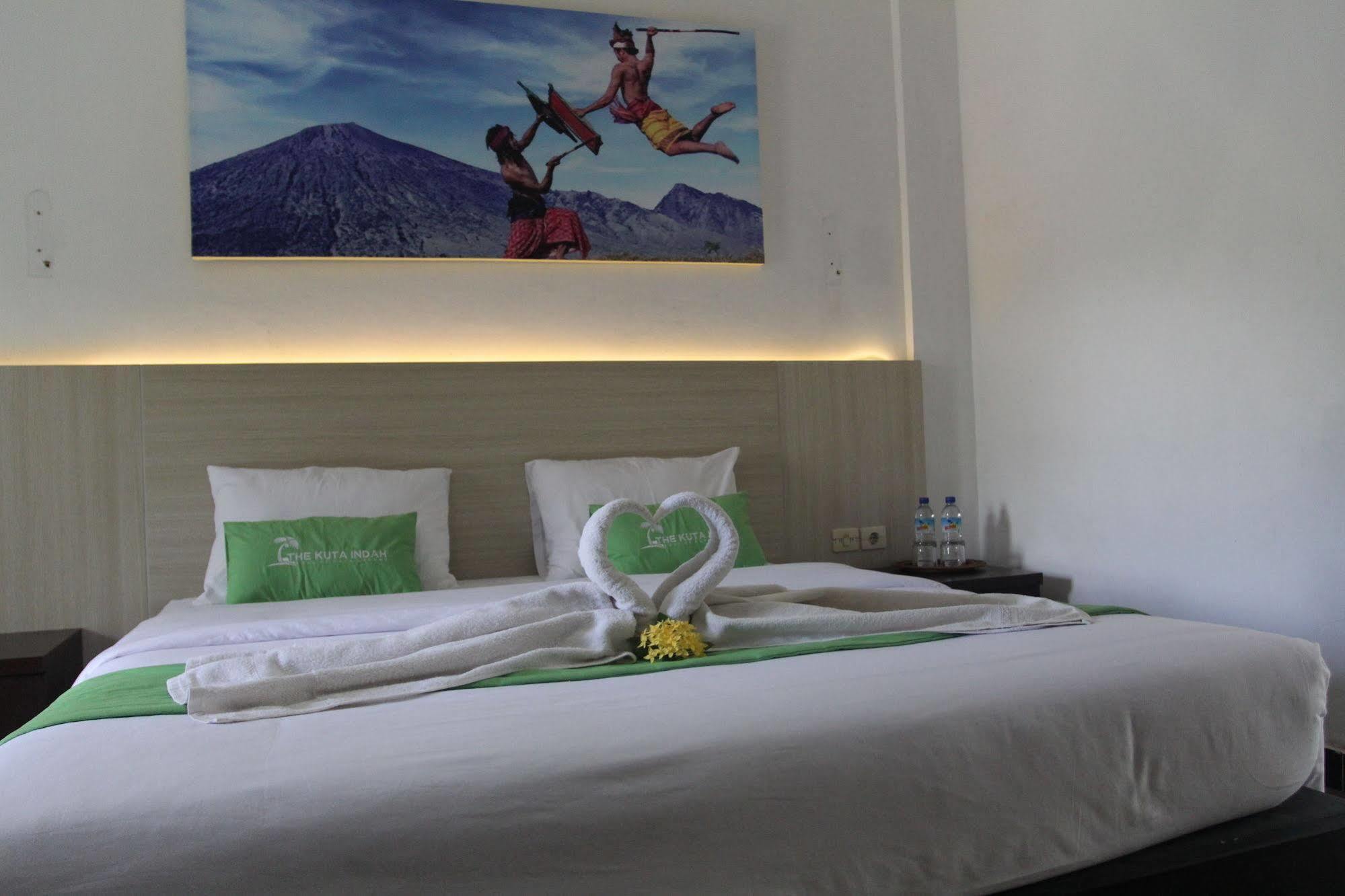 Kuta Indah Hotel Luaran gambar