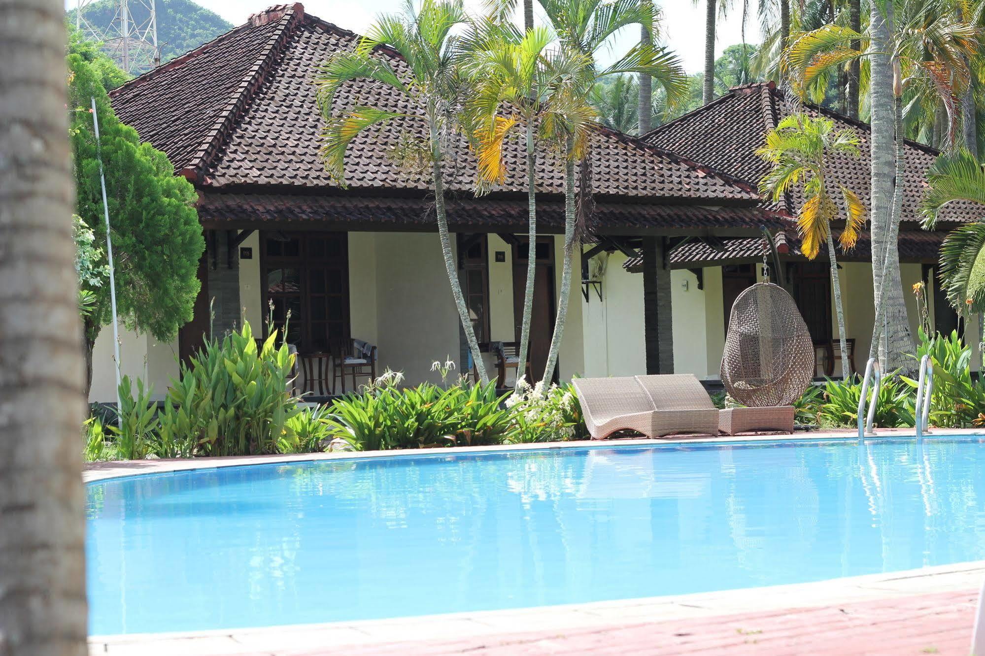 Kuta Indah Hotel Luaran gambar