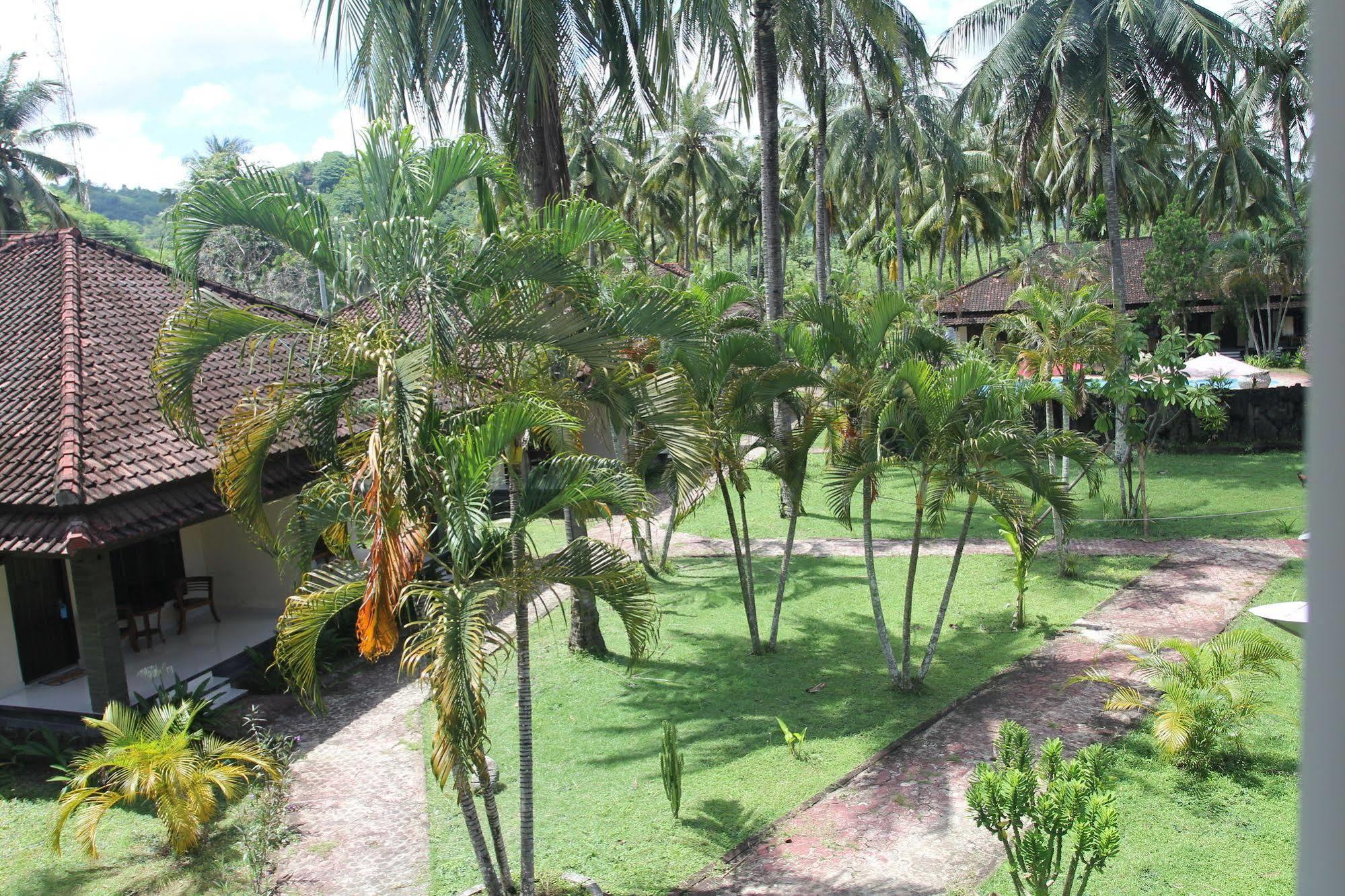 Kuta Indah Hotel Luaran gambar