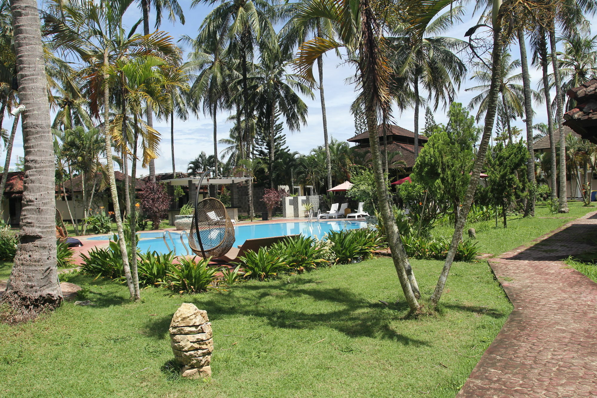 Kuta Indah Hotel Luaran gambar
